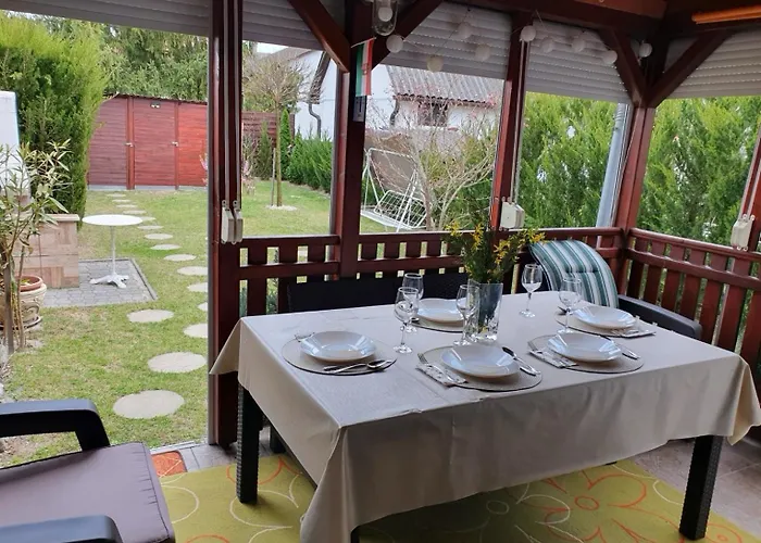 Leander Nyaralo * バラトンフェニヴェシュ