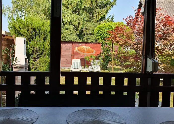 Ferienhaus Leander Nyaralo *